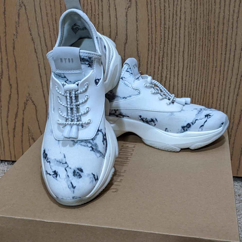 Steve Madden Myles tennis shoes